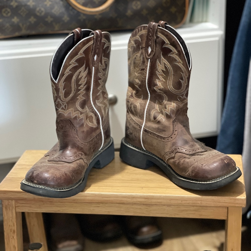 Justin gypsy boots